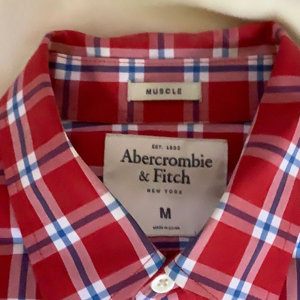 Button down shirt - Picture 2 of 3